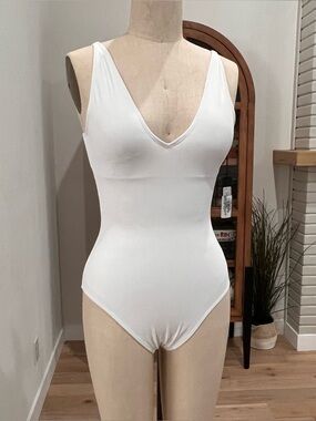 TA3 Plungey Sculpting Swimsuit